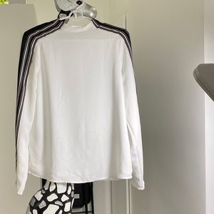 BCBGMAXAZRIA white shirt top XS/XXS LIKE NEW